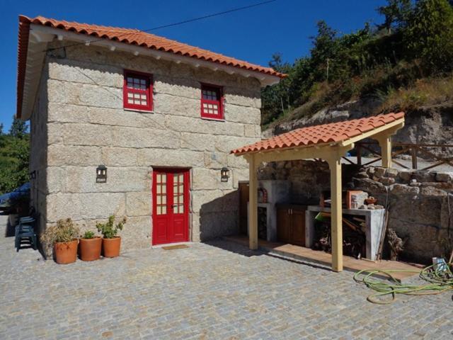 הוילה אמרנטה "Bouca Drigues" Casa Antiga De Pedra Com Piscina E Vista Rio מראה חיצוני תמונה